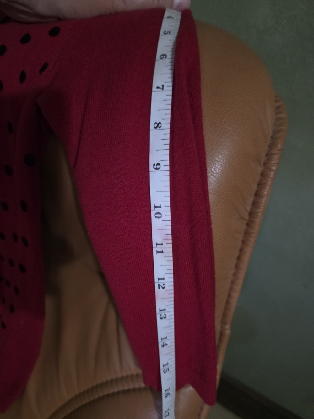 Cute Rockabilly Red Polka Dot Sweater with Black Peter Pan Collar - Picture 7 of 7